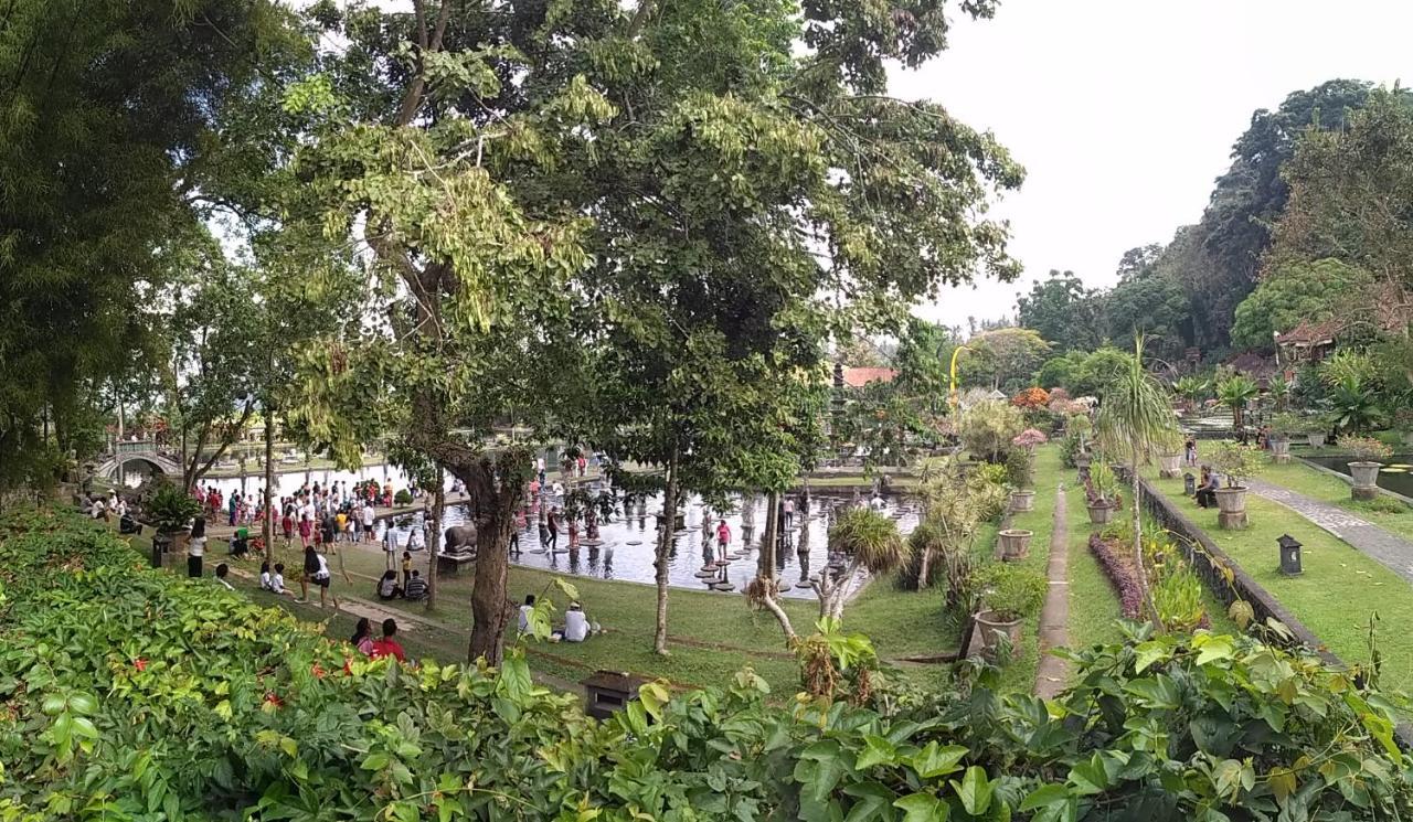 Dhangin Taman Karangasem Exteriör bild