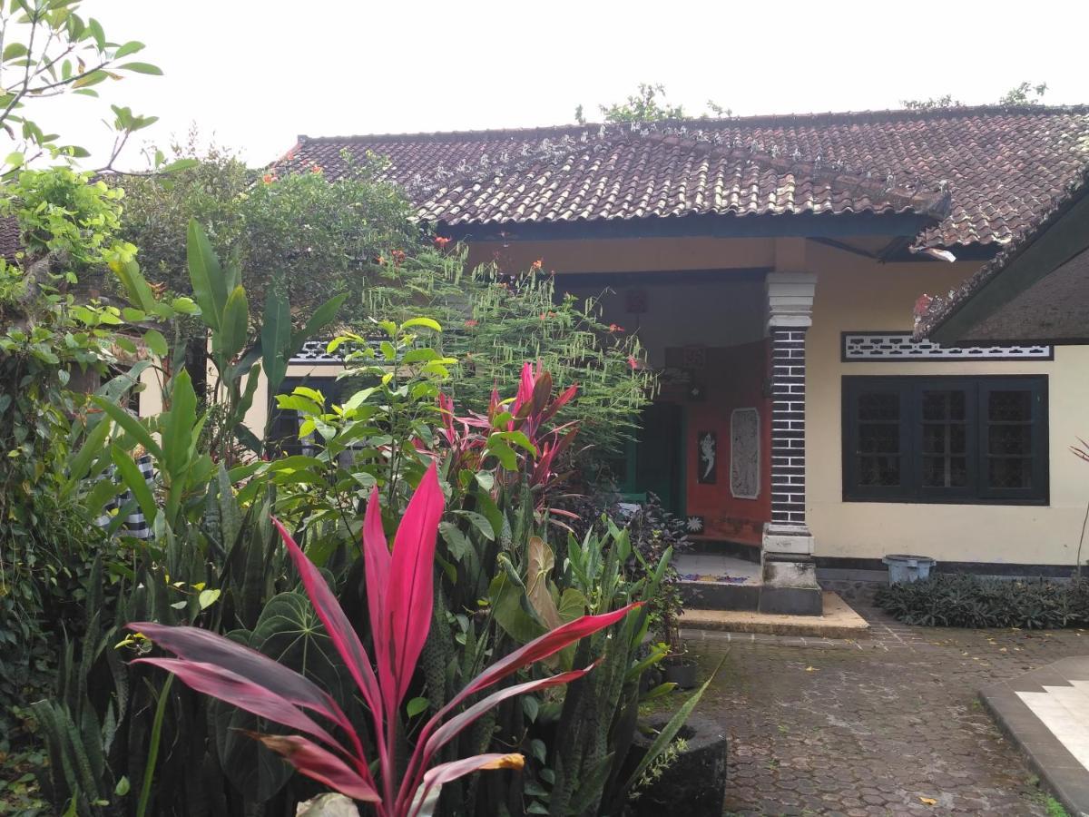 Dhangin Taman Karangasem Exteriör bild