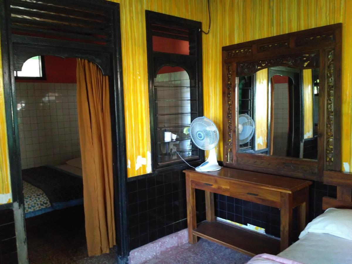Dhangin Taman Karangasem Exteriör bild