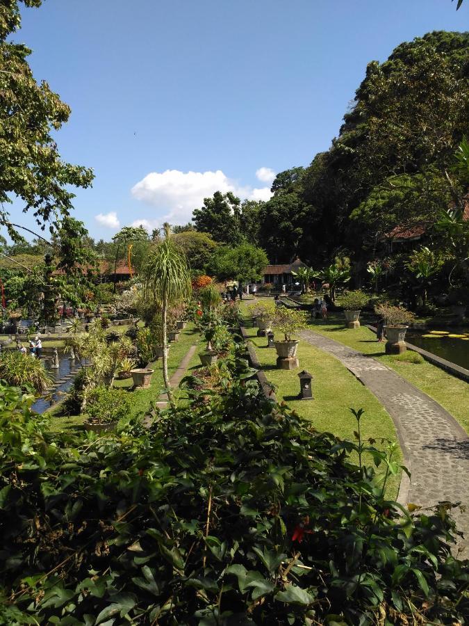 Dhangin Taman Karangasem Exteriör bild