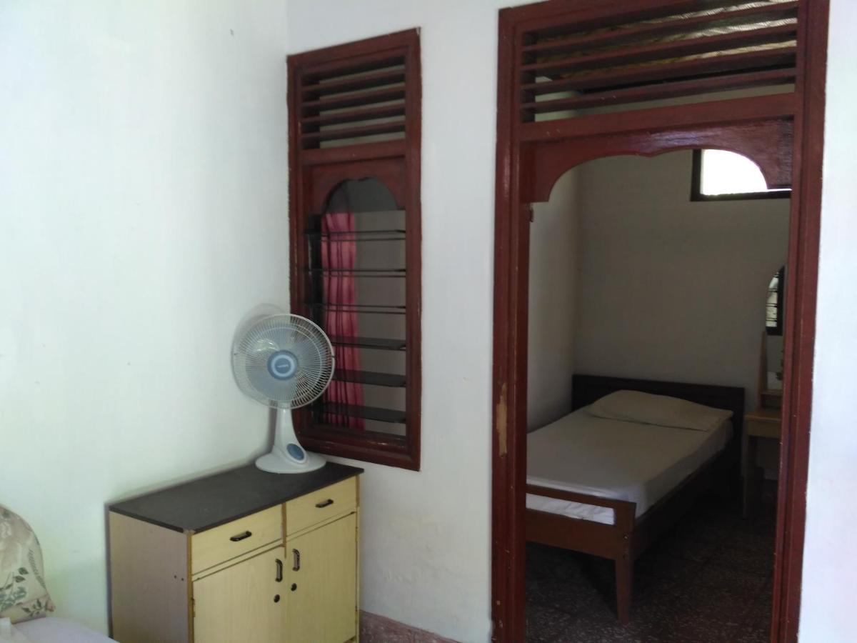 Dhangin Taman Karangasem Exteriör bild