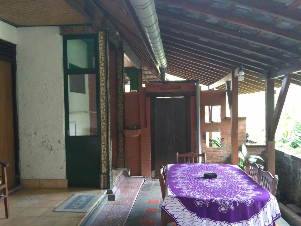 Dhangin Taman Karangasem Exteriör bild