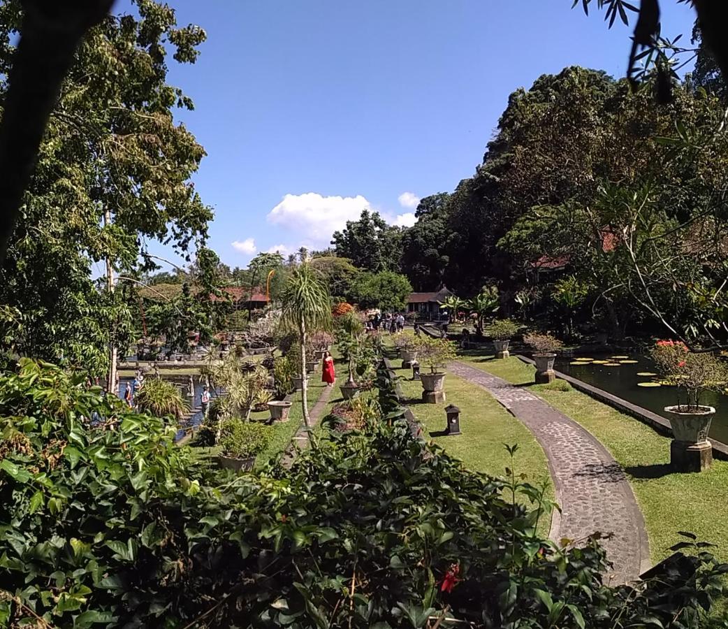 Dhangin Taman Karangasem Exteriör bild